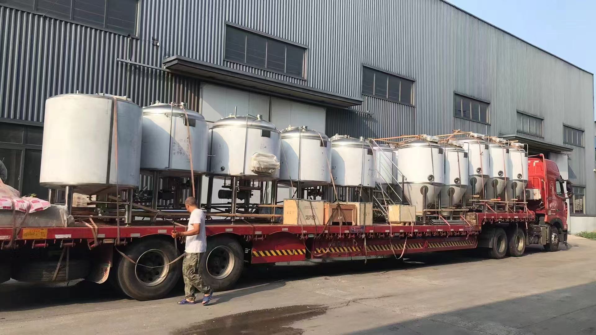 阿拉善精酿啤酒设备厂—精酿啤酒设备